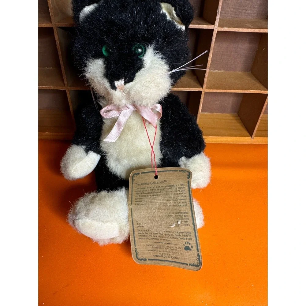 Boyd's‎ Bears Black & White Cat 